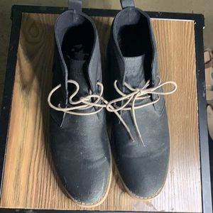 Perry Ellis black boots